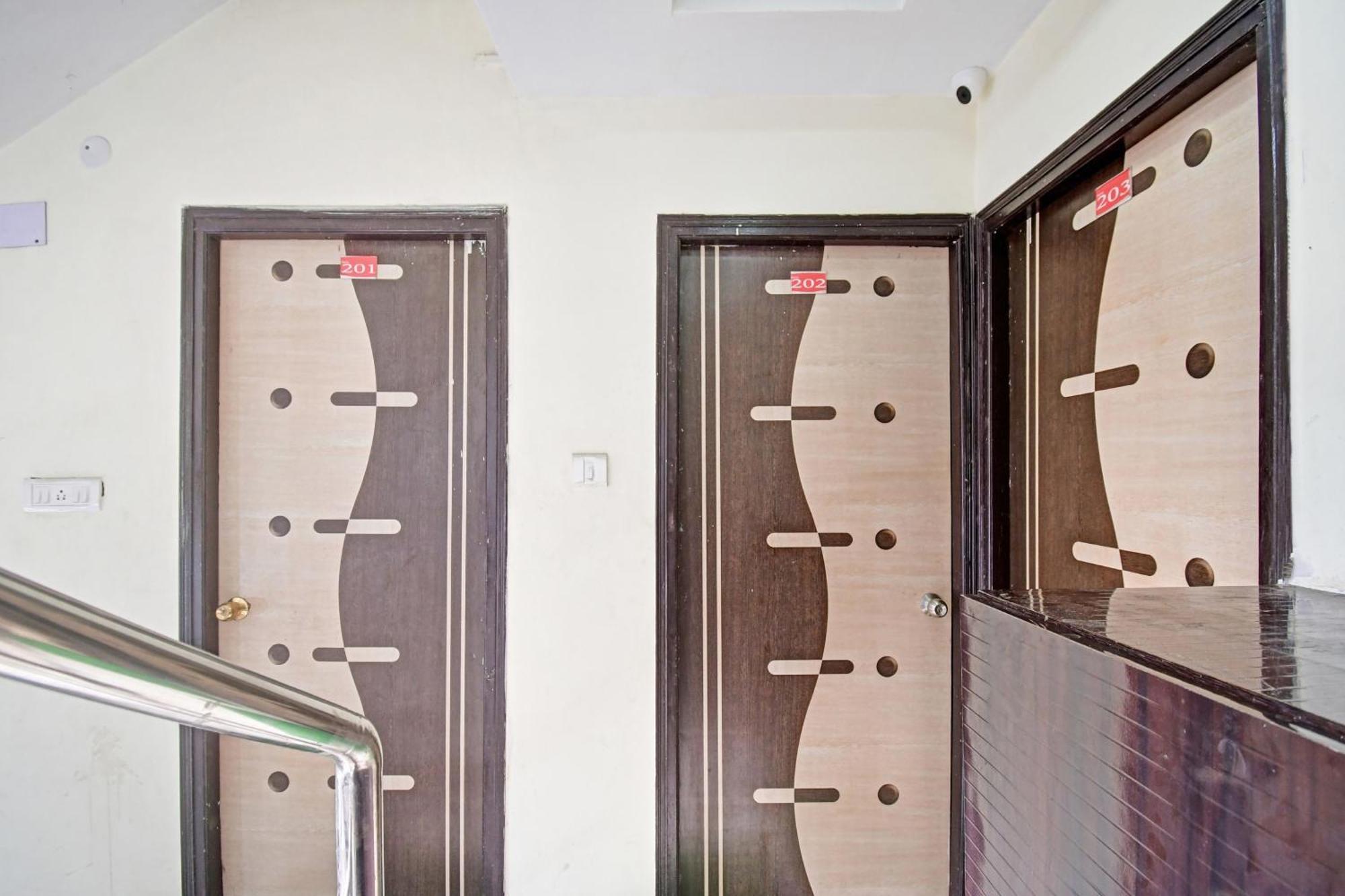 Hotel O New Aamaze Inn Near Acropolis Mall Kolkata Bagian luar foto